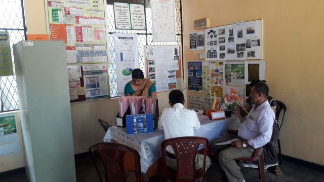 ආර්ථික සංවර්ධන නිළධාරි කාර්යාල තරගය  2018 - ඩබ්.ඩී.දිනේෂා කුමුදුනී ගුණසේකර මිය (වෙන්නප්පුව කොට්ඨාශයේ දෙවන ස්ථානය)