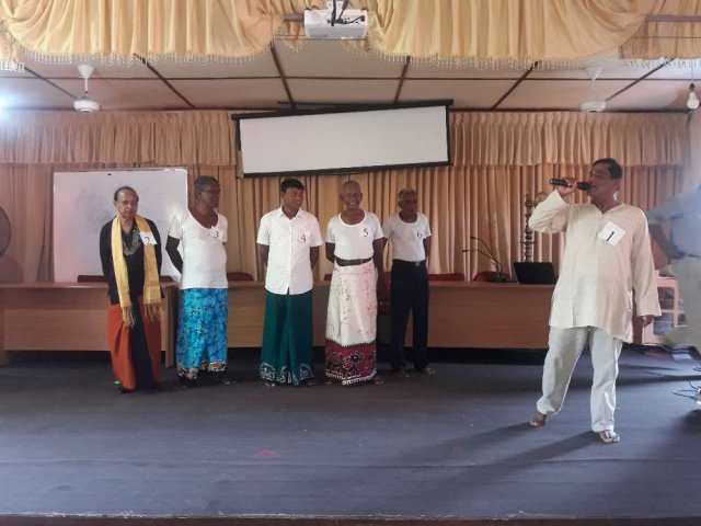 වැඩිහිටි අවුරුදු කුමාරයා/කුමාරිය තේරීම