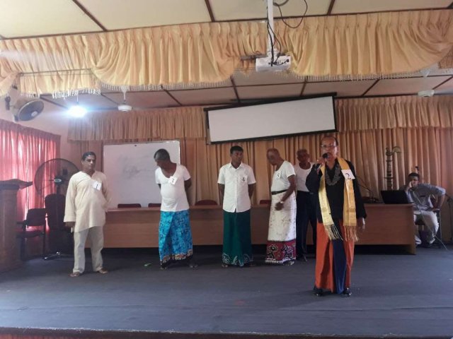 වැඩිහිටි අවුරුදු කුමාරයා/කුමාරිය තේරීම
